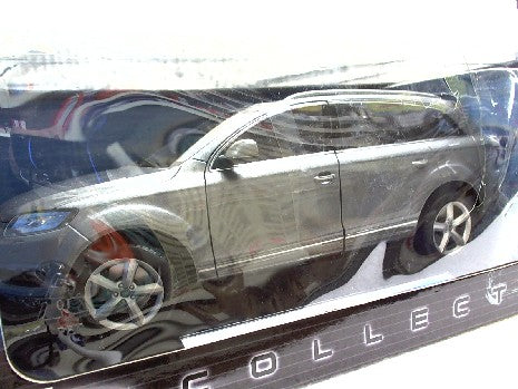 AUDI Q7 GRIS 1/18