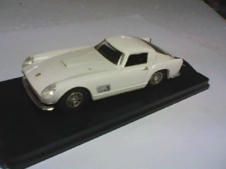 FERRARI 250 GT 1/43