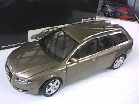 AUDI A4 AVT 2005 BEIGE ECH 1:18
