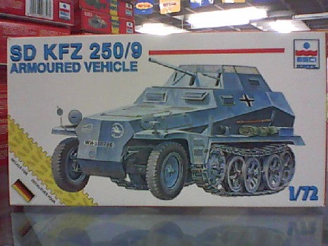 SD KFZ 250/9 ARMOURED VEHICULE 1/72