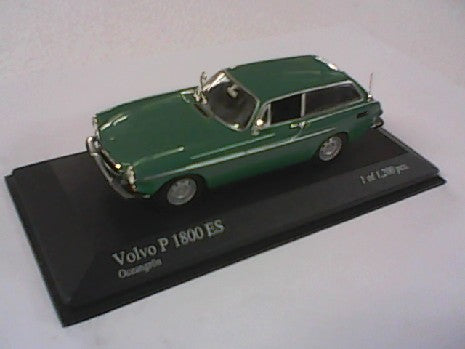 VOLVO P1800 ES VERT CLAIR