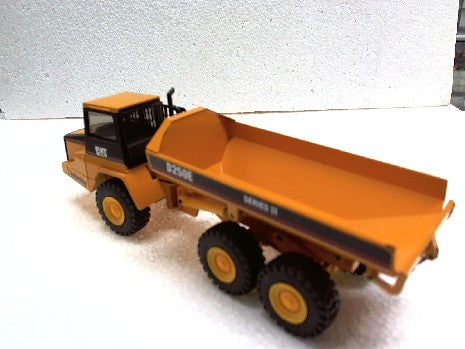 CAT D 250E DUMPER ARTICUL╔ SERIE 2