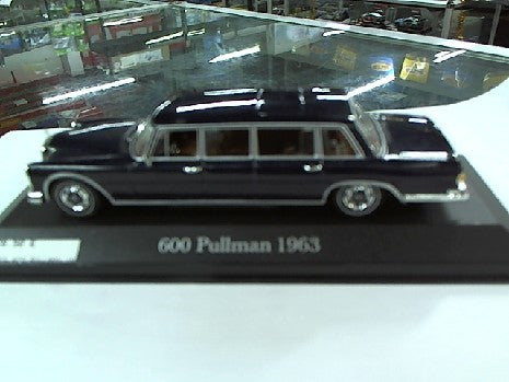 MERCEDES 600 PULLMAN 1963 BLEU