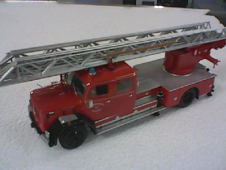 MERCEDES L 322 DL30 POMPIER 1/43