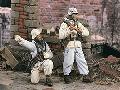 ASSAUT X 2 FIGURINES 1/35
