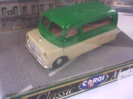 BEDFORD CA DORMOBILE VERT/BEIGE 1/43