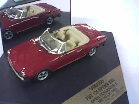 FIAT 2000 SPIDER OPEN ROUGE 1/43