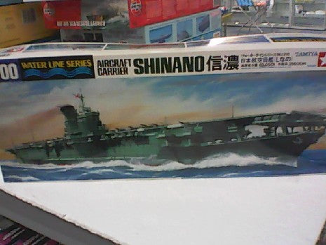 PORTE AVION SHINANO 1/700