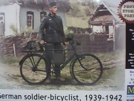 SOLDAT ALLEMAND AVEC BICYCLETTE 1939 - 1942 1/35