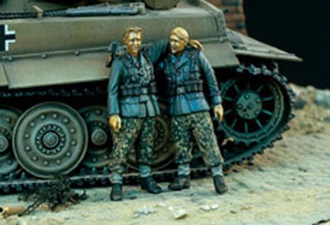 LES 2 CAMARADES 1/35