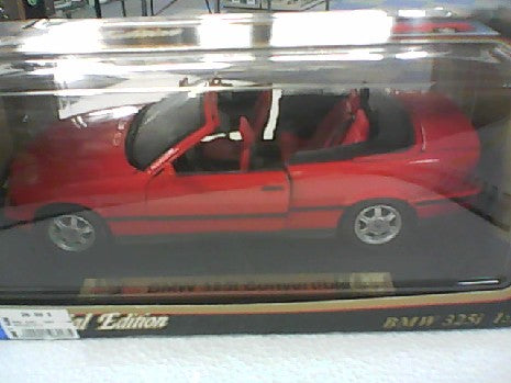 BMW 325I 1993 1/18 ROUGE
