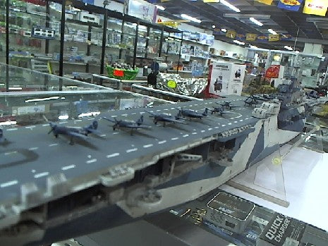 PORTE AVIONS AMERICAIN USS YORTOWN 1944 + AVION 1/350