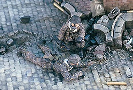 AUX AGUETS               1/35