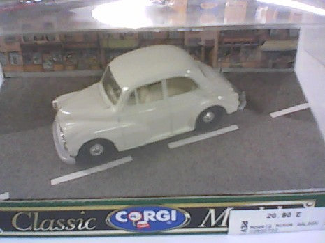 MORRIS MINOR SALOON BLANCHE 1/43