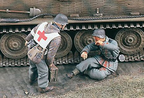 CROIX ROUGE ( 2 fig.) 1/35