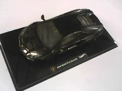 LAMBORGHINE AVENTADOR NOIRE 1/43