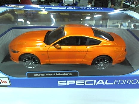 FORD MUSTANG GT 2015 1/18