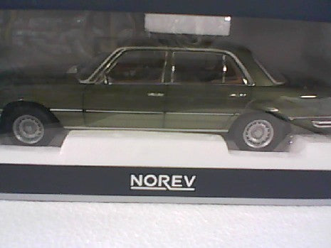 MERCEDES BENZ 450 SEL 6.9 1976 VERT METAL 1/18