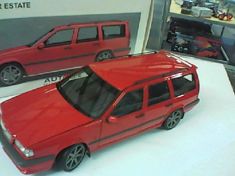 VOLVO 850T-5R STATION WAGON ROUGE 1/18