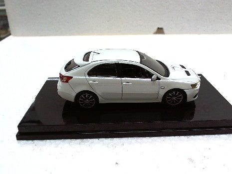 MITSUBISHI LANCER SPORT BLANC NOIR 1/43