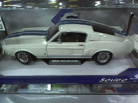 SHELBY MUSTANG GT500 1/18