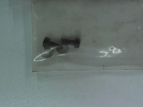 VIS LONGUE FIXATION MOTEUR