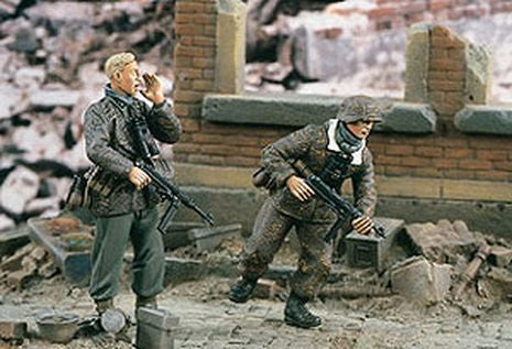 EN MOUVEMENT ALLEMANDS   1/35