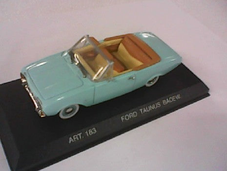 TAUNUS 17M CAB. BLEU CLAIR 60 1/43