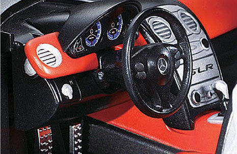 MERCEDES BENZ SLR MC LAREN 1/24