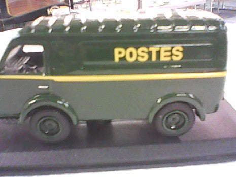 RENAULT 100KG CAMIONNETTE POSTE