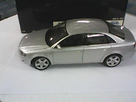 AUDI A4 2005 ECH 1/18