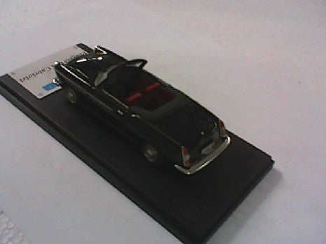 PEUGEOT 404 CABRIOLET NOIR 1/43
