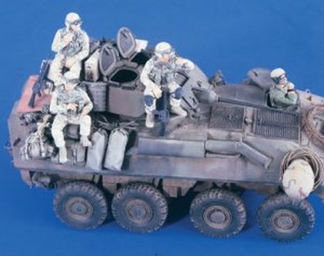 EQUIPAGE HUMVEE IRAQ 3FG 1/35