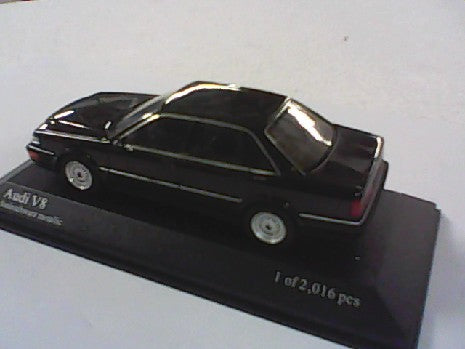 AUDI V8  NOIR MET. '88