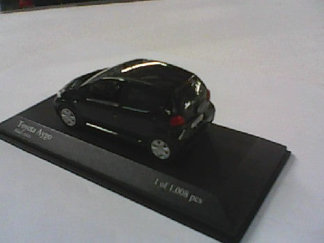 TOYOTA AYGO 2005 NOIR 1/43