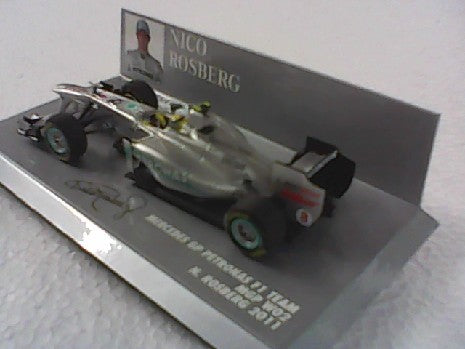 MERCEDES GP PETRONAS F1 MGP W02 ROSBERG 2011 1/43