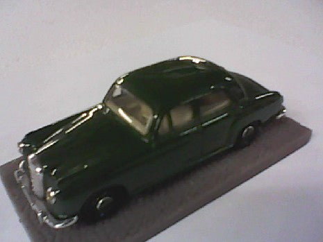 MERCEDES 219 BERLINE VERTE 1/43