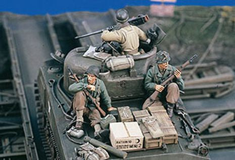 VOLTIGEURS US SUR CHARx2 1/35