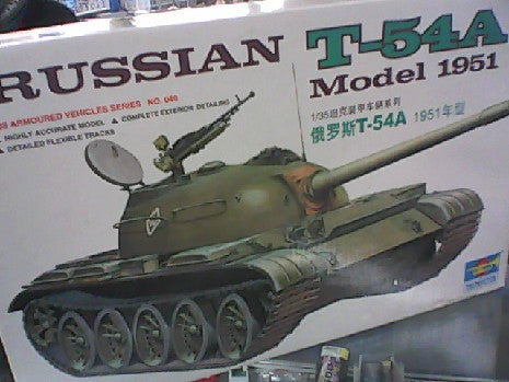 CHAR MOYEN SOVIETIQUE T-54A