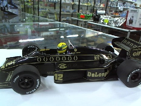 LOTUS RENAULT 98T SENA  1986