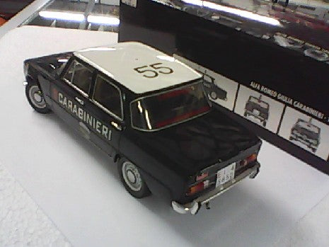 ALFA ROM╔O GIUILA CARABINERI 1970 1/18