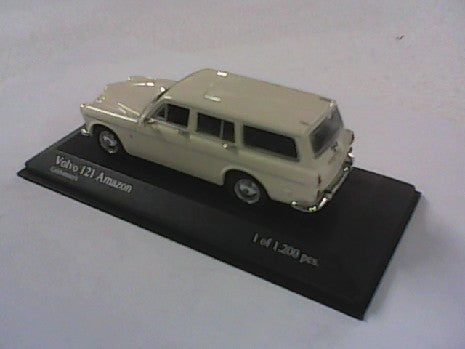 VOLVO 121 AMAZON 4 PORTES - Miniature de Collection 1/43