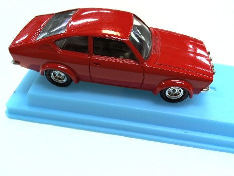 OPEL KADETT GTE ROUGE 1/43