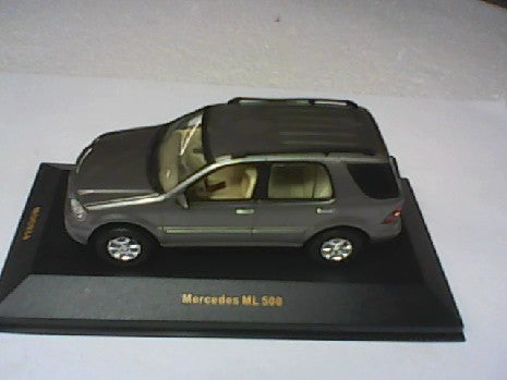 MERCEDES ML 500 GRIS 1/43