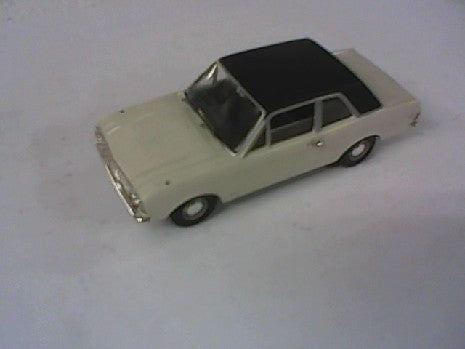 FORD CORTINA