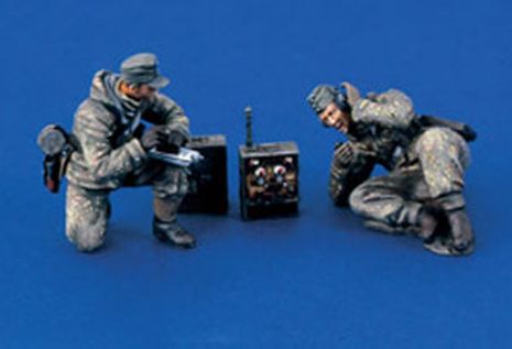 EQUIPE RADIO ALL. WW2    1/35