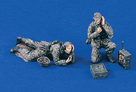 RADIOS ALLEMAND X 2      1/35