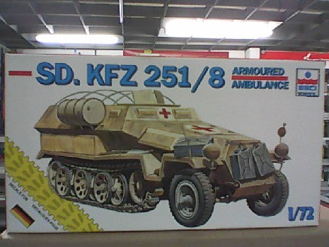 SD KFZ 251/8  1/72