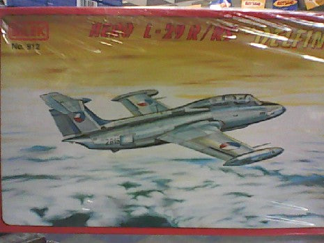 AERO L-29 R/RS DELFIN 1/72