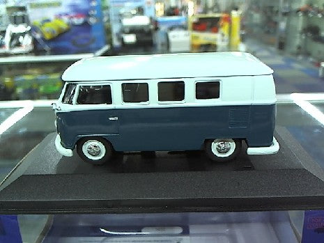 CAMPER SEA BLUE AND CUMULUS WHITE 1/43